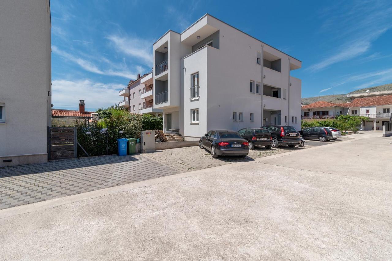 Apartmani Princi Трогир Экстерьер фото